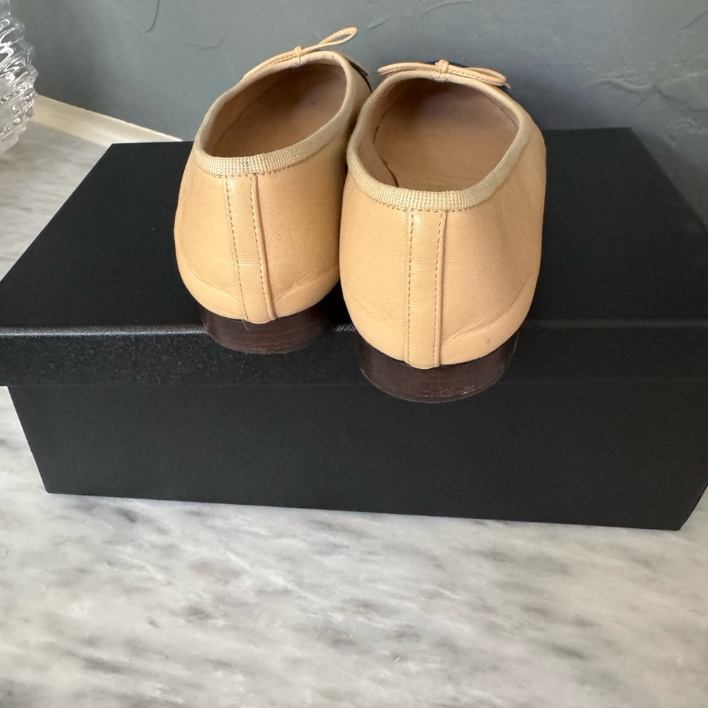 Chanel ballet flats Lambskin
Beige & Black 38.5 - Picture 4 of 15